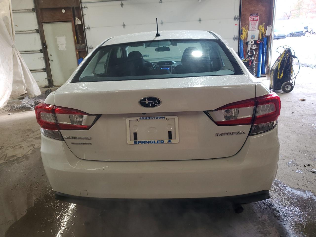 Subaru Impreza Image 8