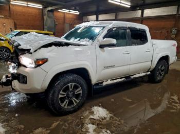  Salvage Toyota Tacoma