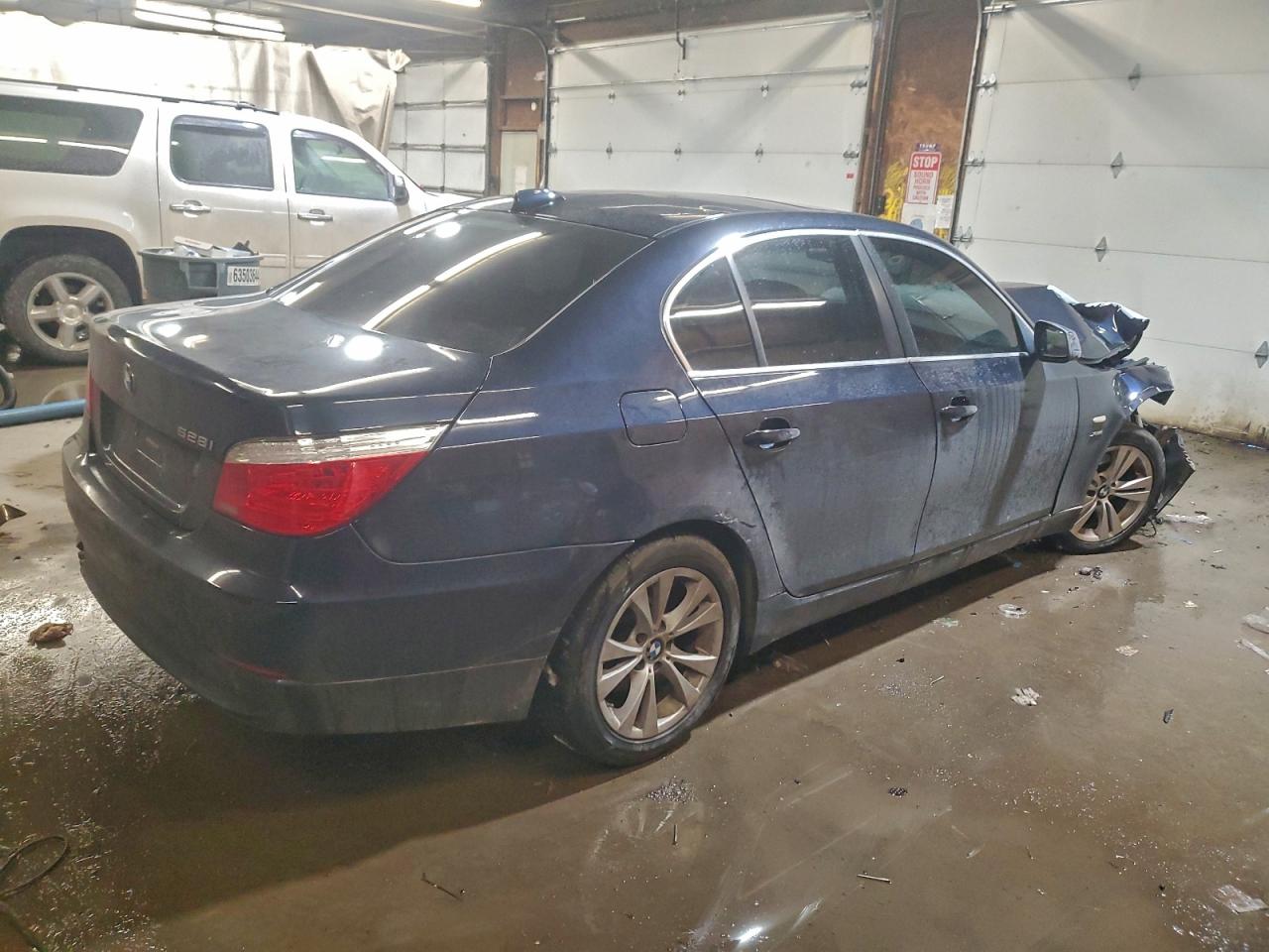 BMW 5 Series Xi Image 2