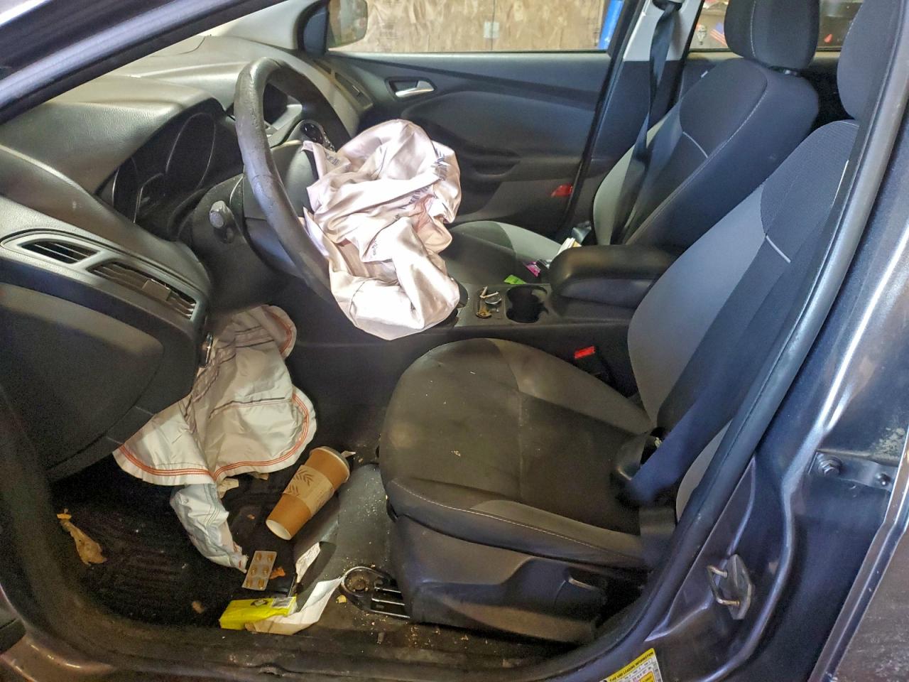 Ford Focus Se Image 8