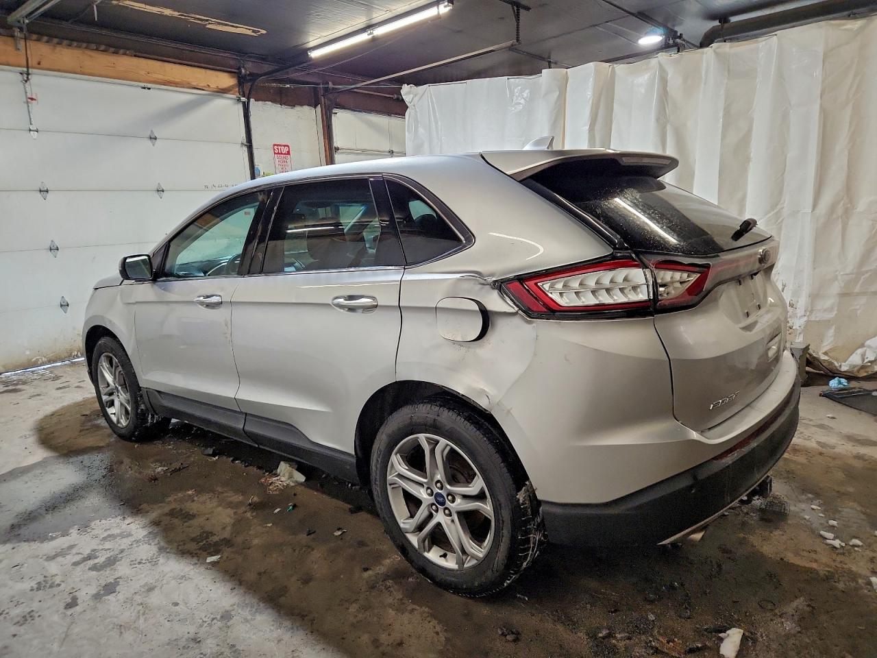 Ford Edge Titanium Image 3