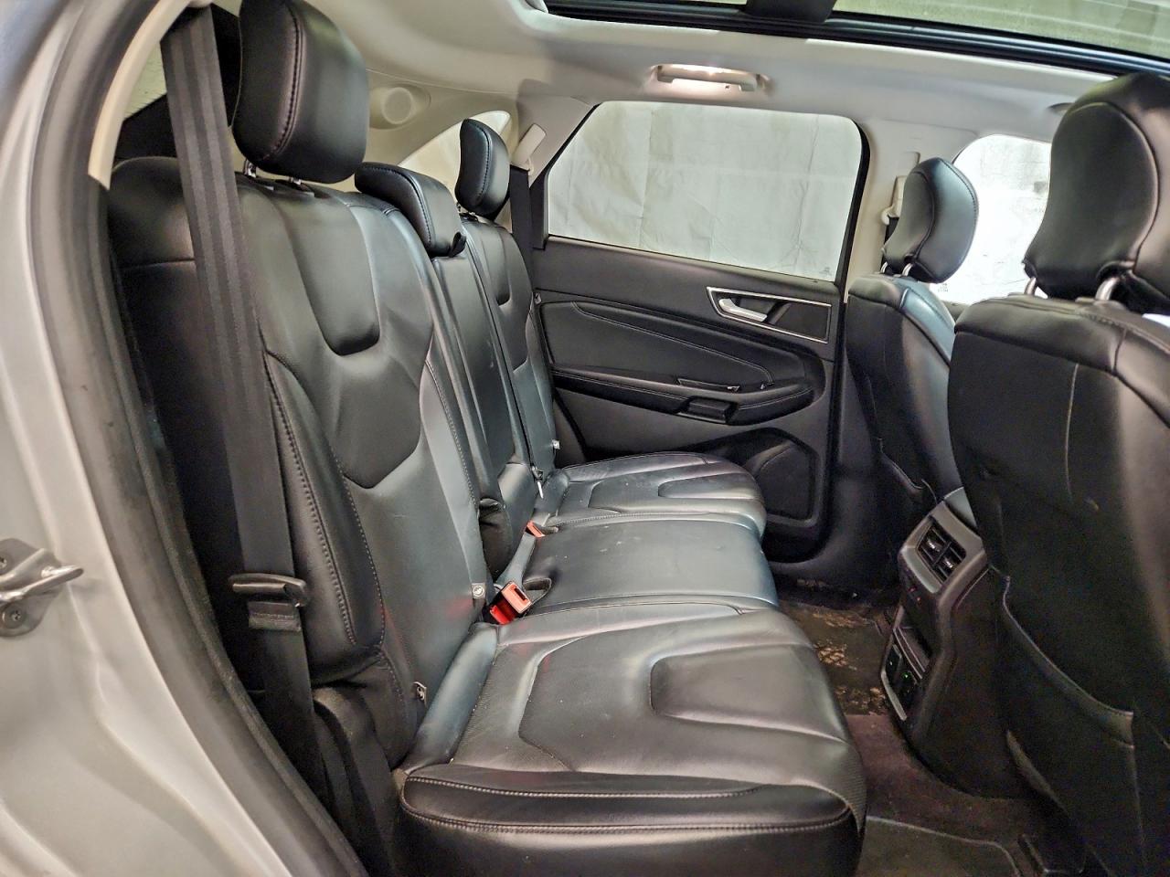 Ford Edge Titanium Image 11