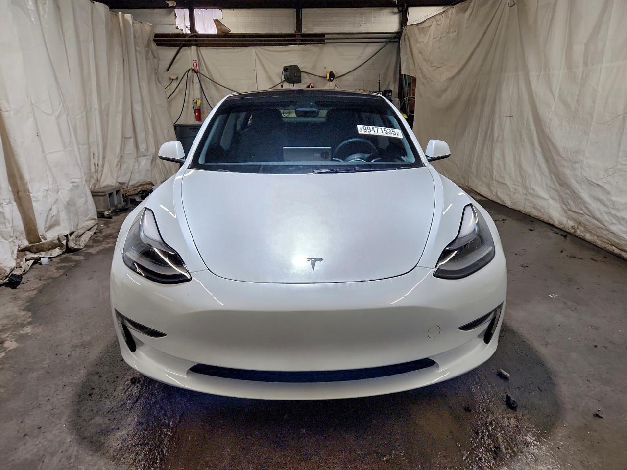 Tesla Model 3 Image 9