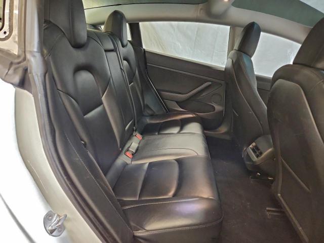 Tesla Model 3 Image 2