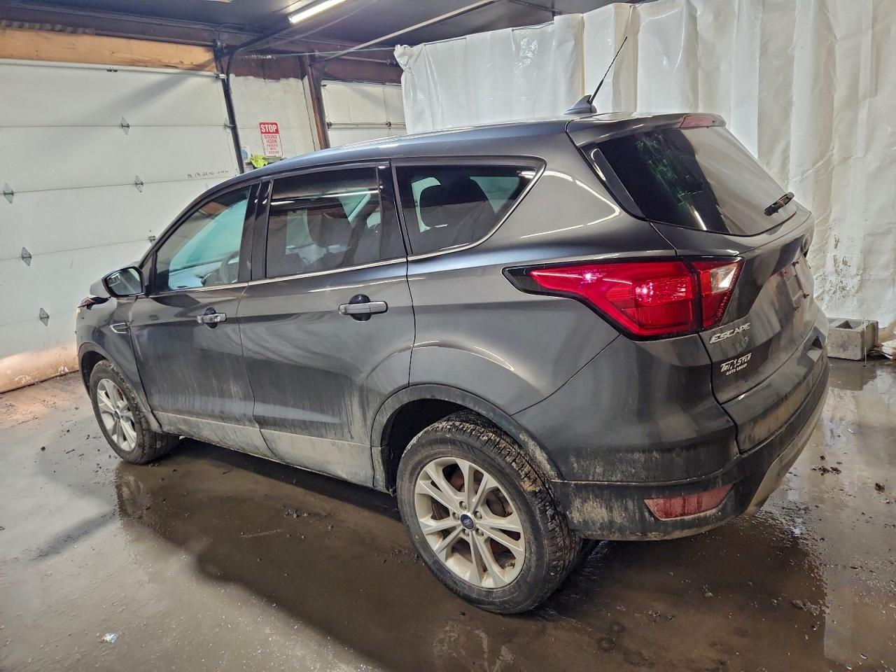 Ford Escape Se Image 2