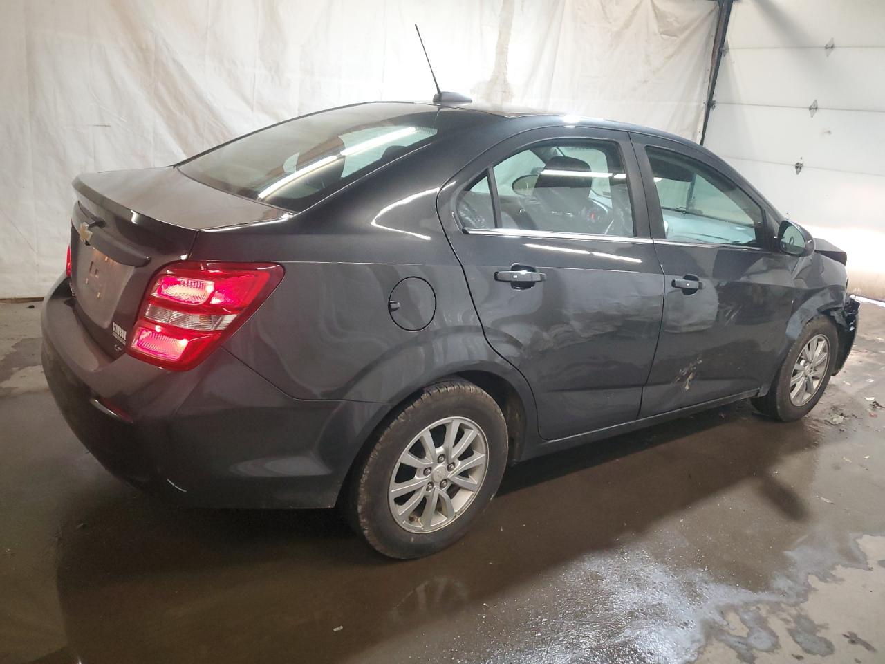 Chevrolet Sonic Lt Image 7