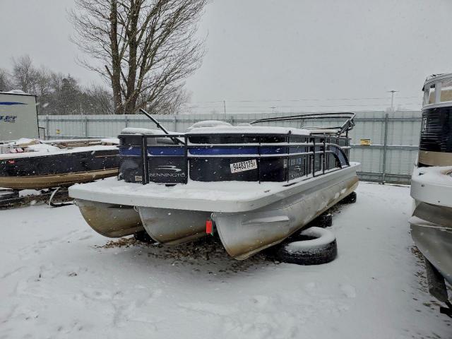 Beni Pontoon Image 5