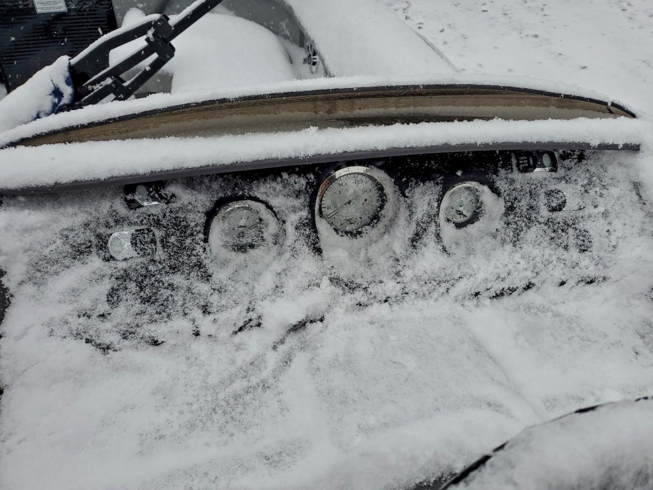 Beni Pontoon Image 3