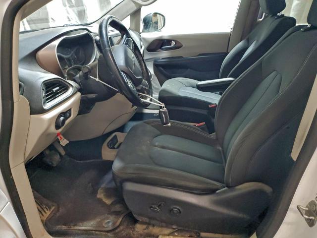 Chrysler Minivan Lx Image 10