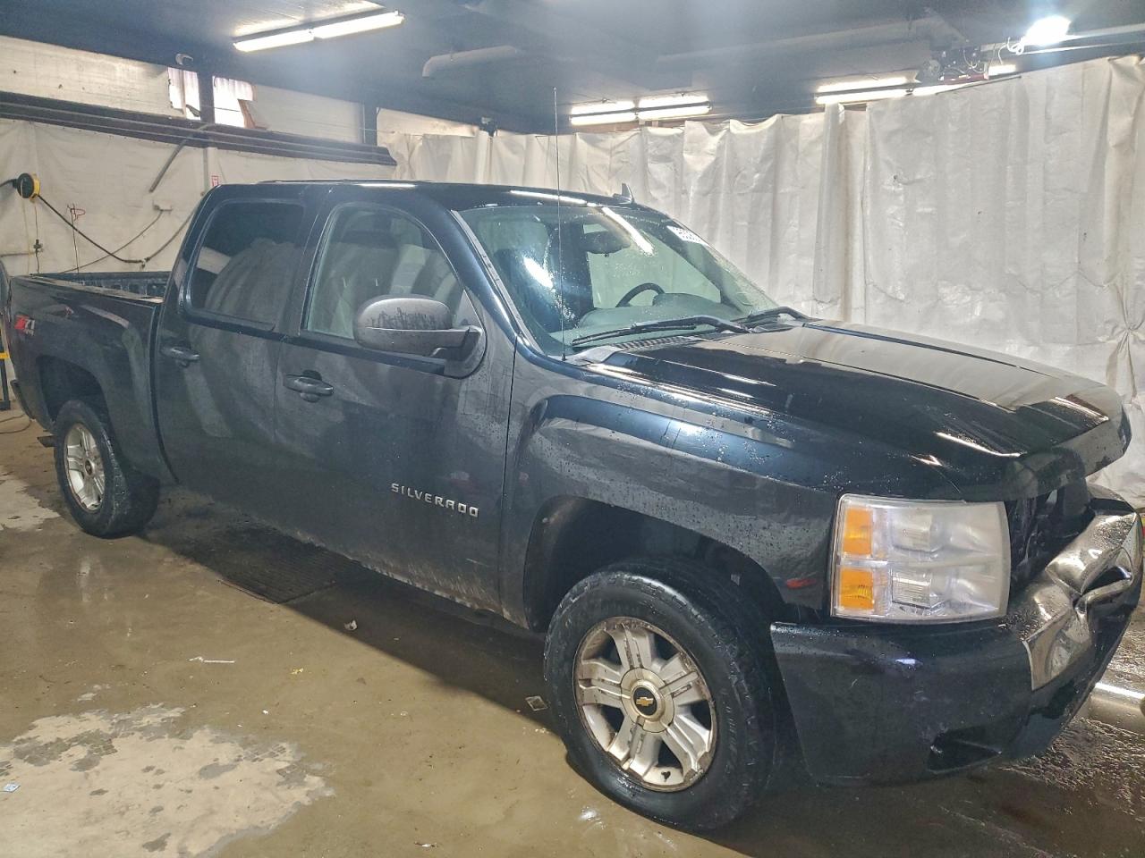 Chevrolet Silverado K1500 Lt Image 10