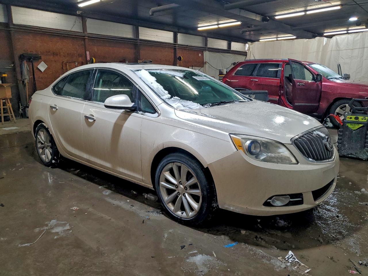 Buick Verano Image 9
