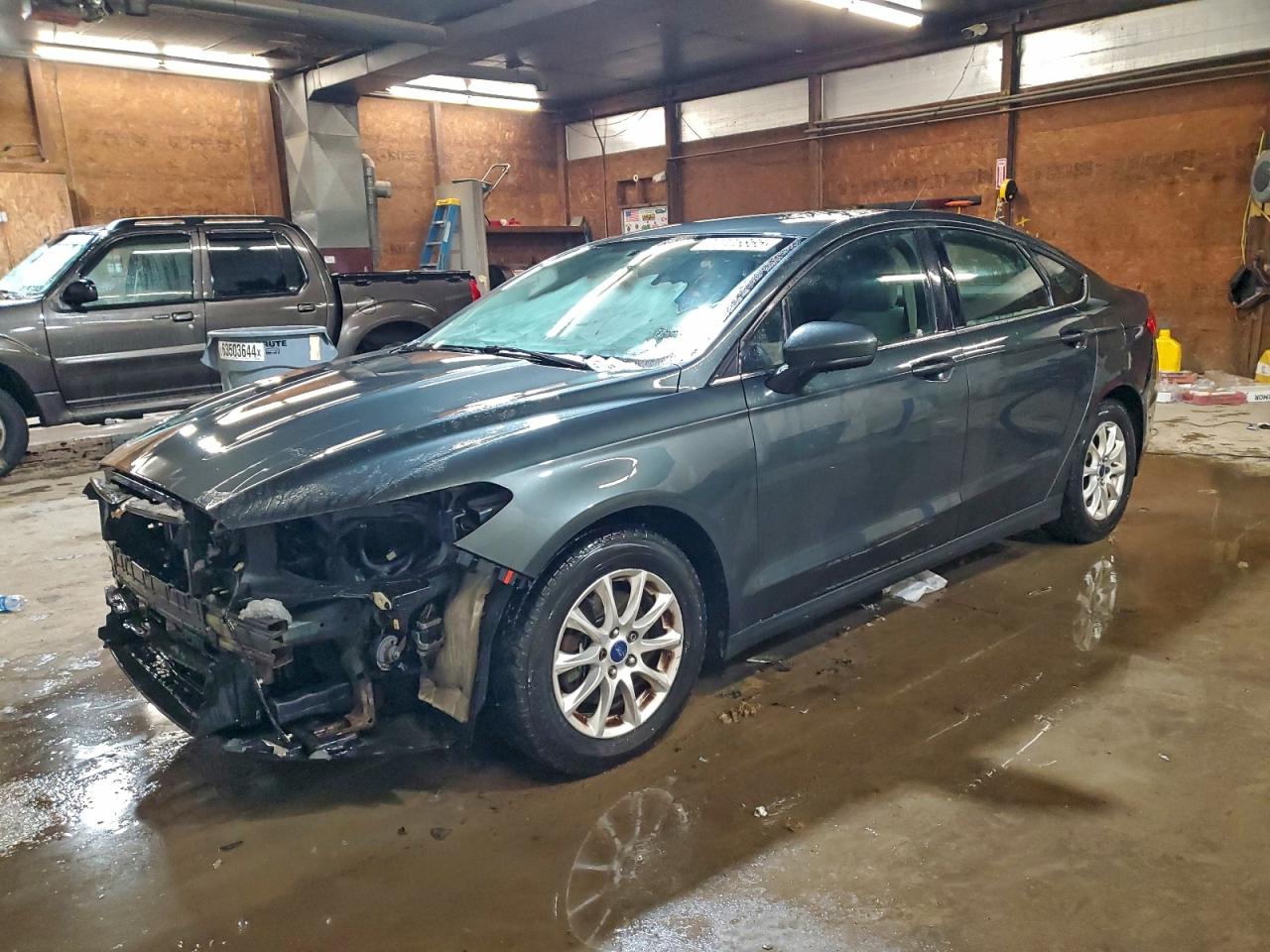 Ford Fusion S Image 1