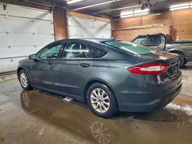 Ford Fusion S Image 10