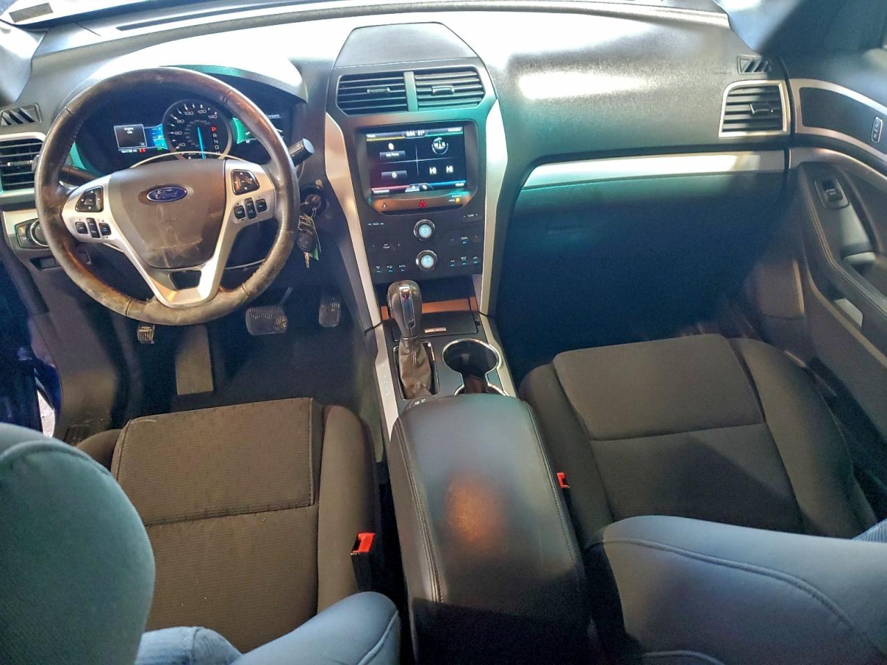 Ford Explorer Xlt Image 7