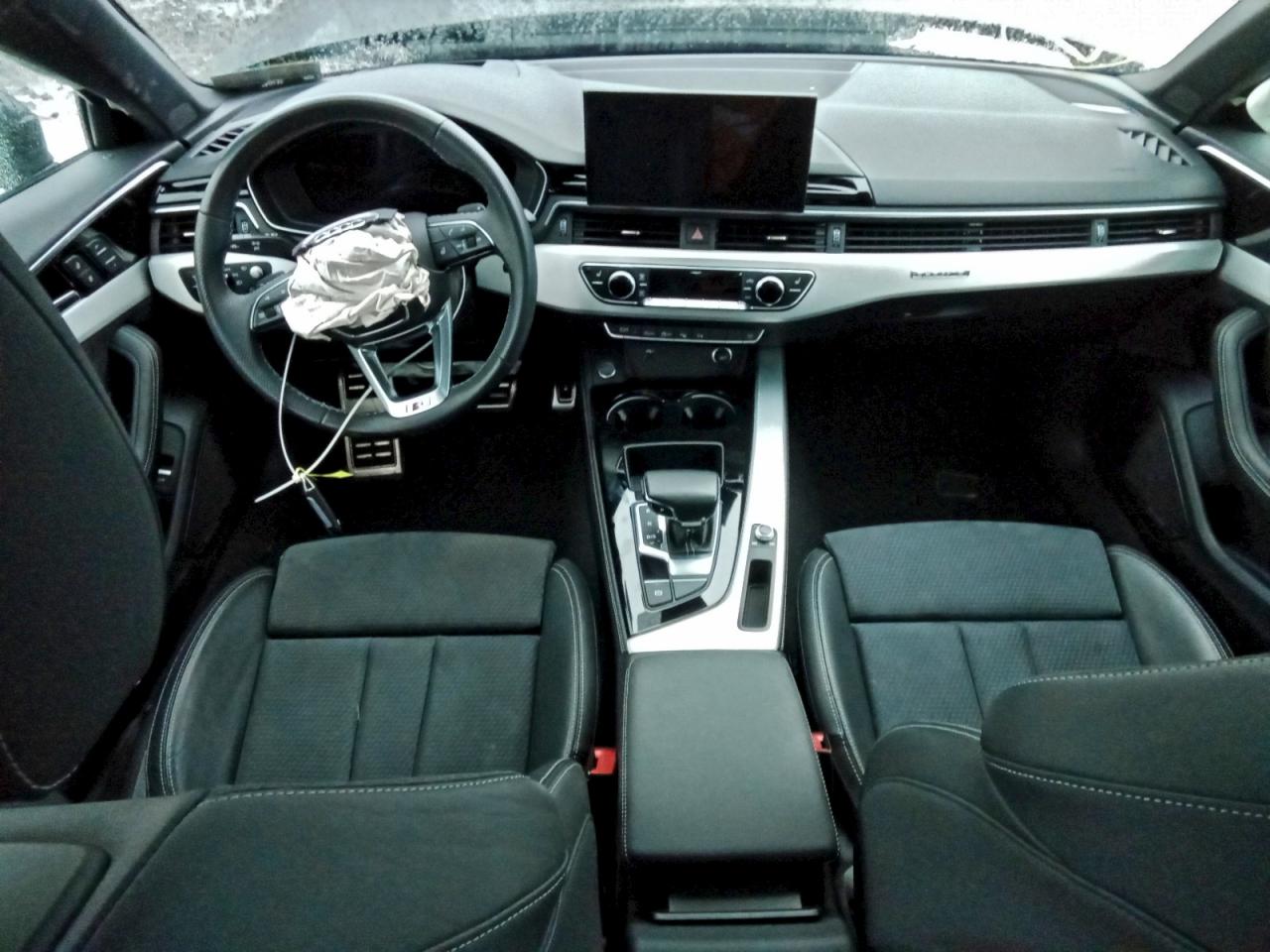 Audi A4 Prestige 45 Image 10