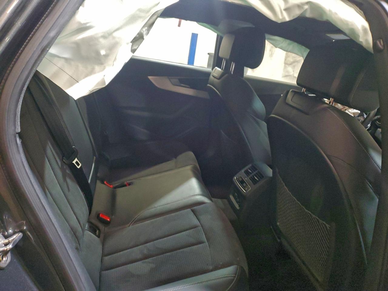 Audi A4 Prestige 45 Image 11