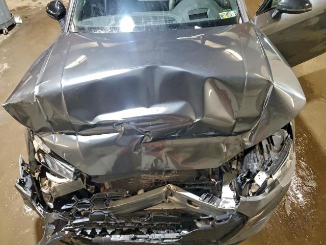 Audi A4 Prestige 45 Image 6