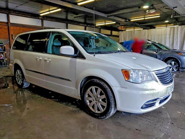 Chrysler Minivan Touring Image 2