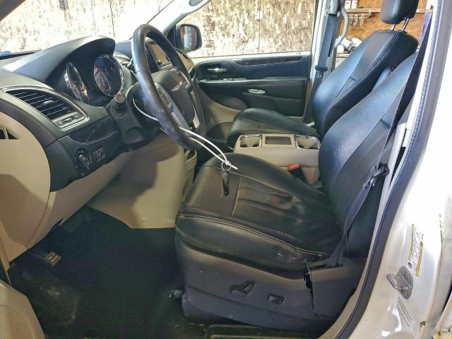 Chrysler Minivan Touring Image 12