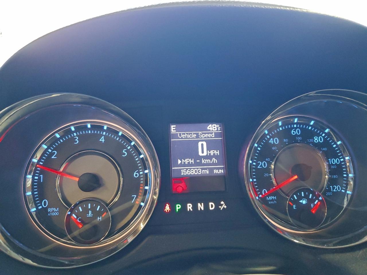 Chrysler Minivan Touring Image 9