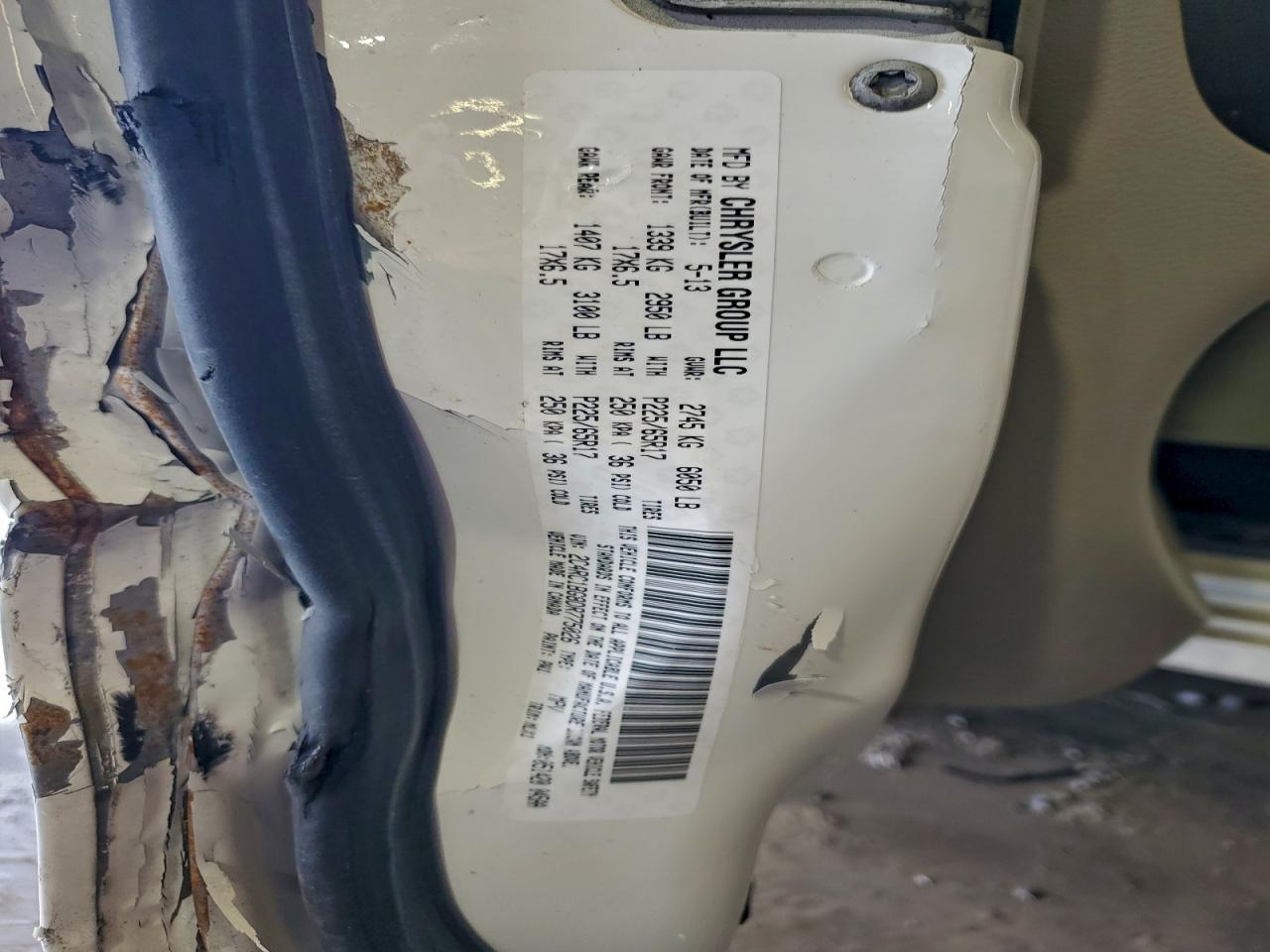 Chrysler Minivan Touring Image 6