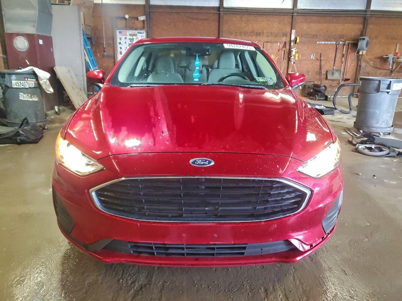 Ford Fusion S Image 5