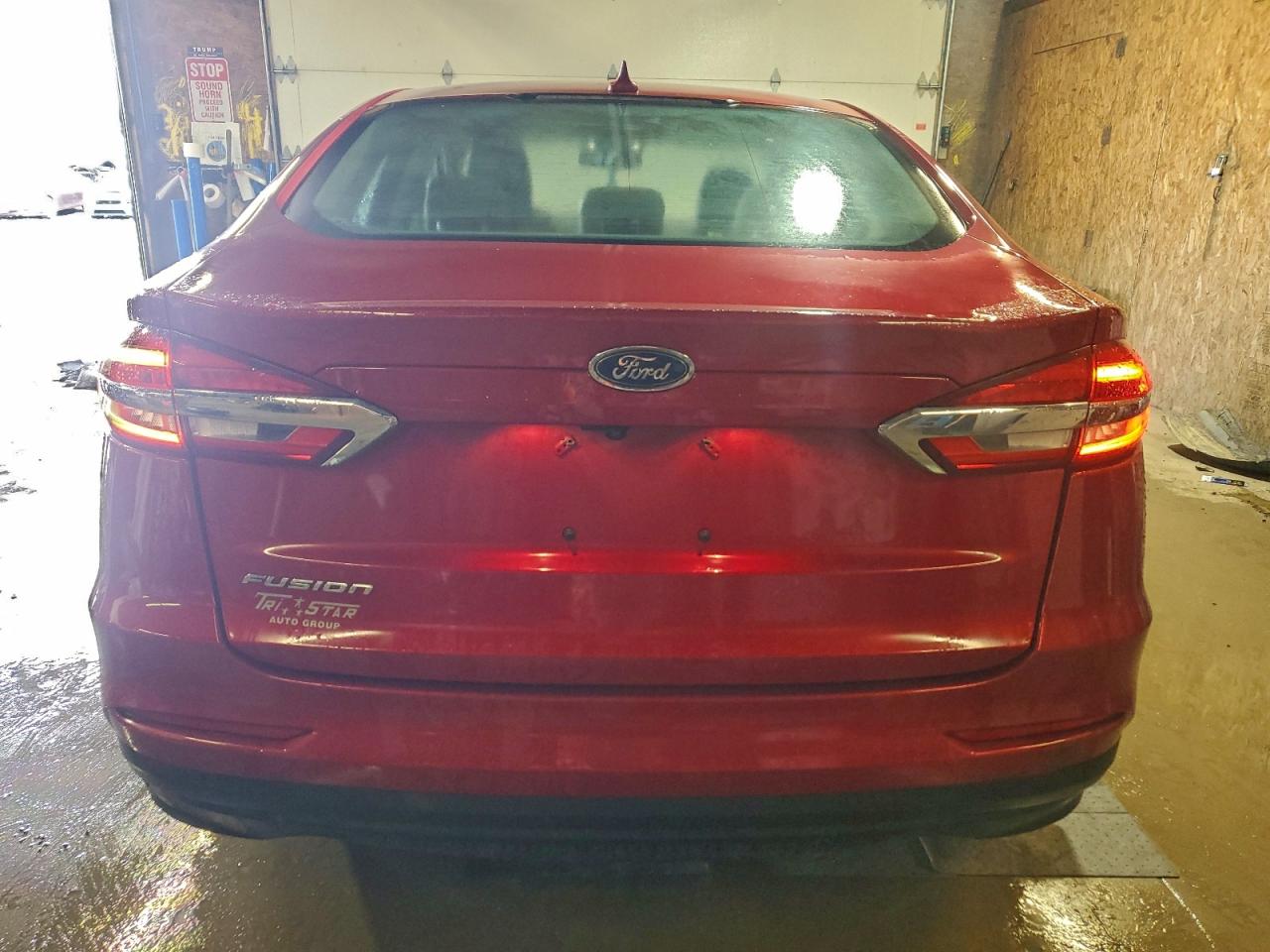 Ford Fusion S Image 6