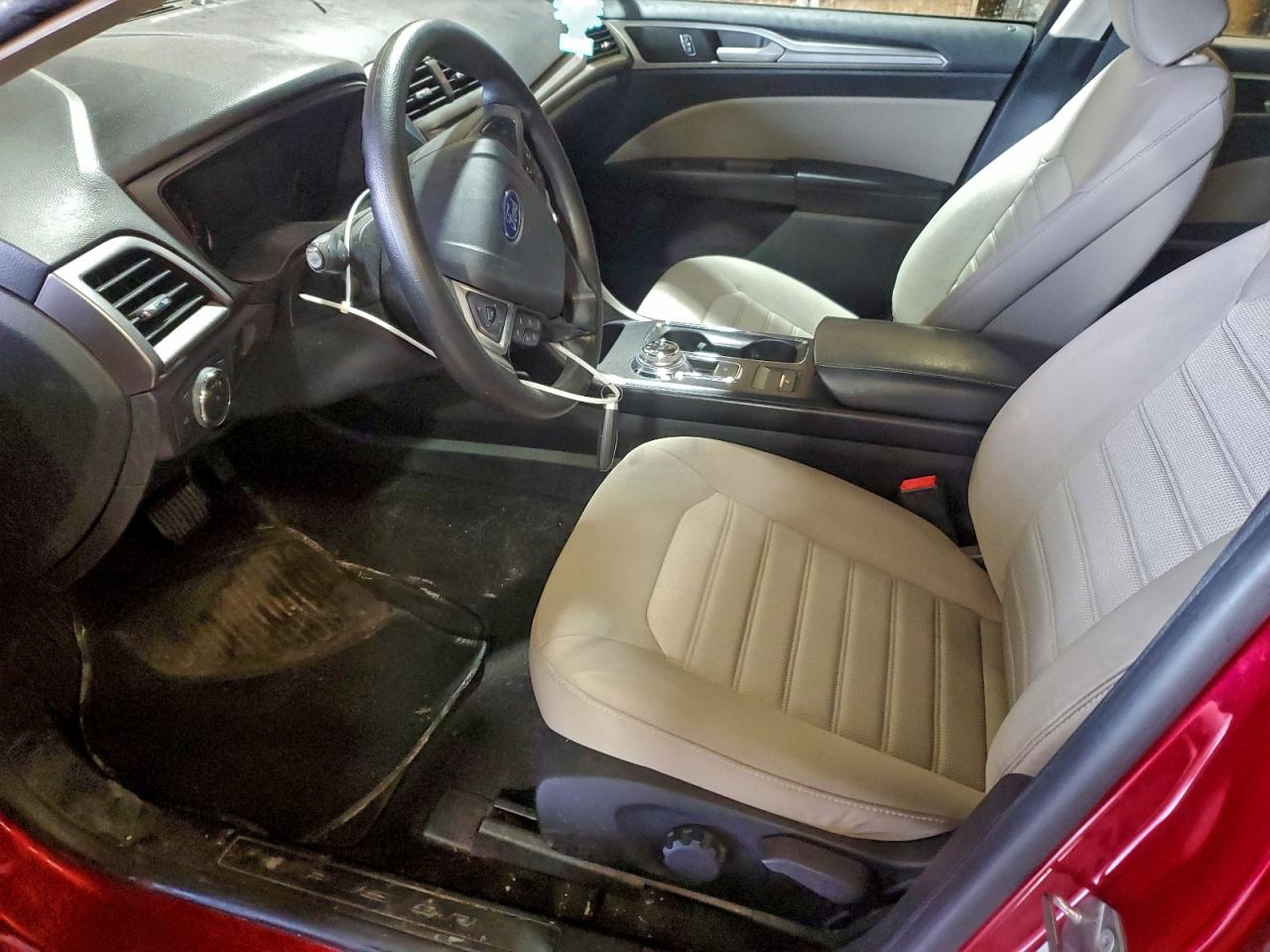 Ford Fusion S Image 3